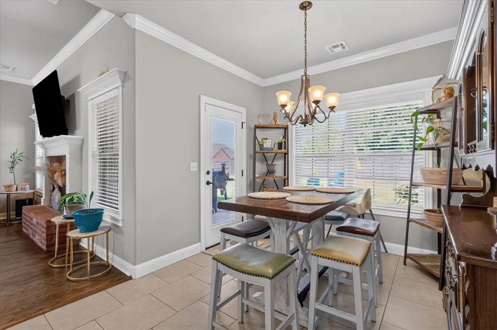 5402 Aspen Avenue Bartlesville, OK 74006