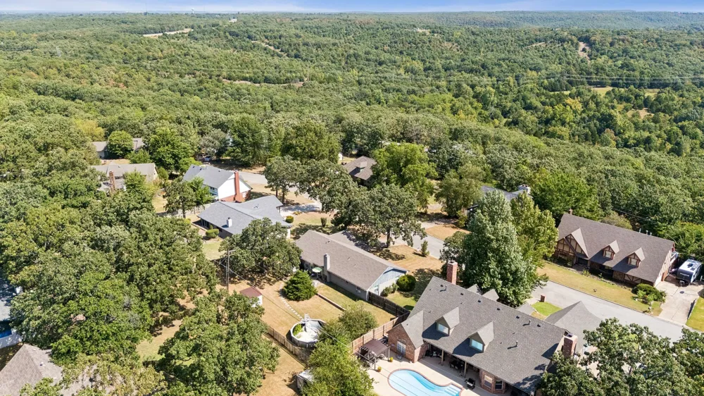 710 Martin Circle Sand Springs, OK 74063