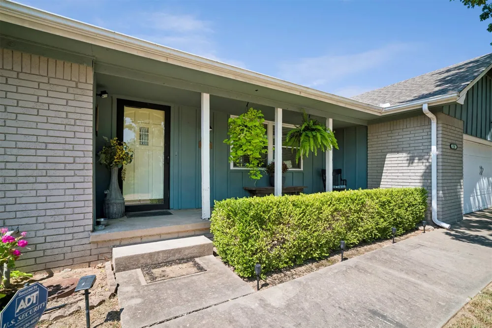 710 Martin Circle Sand Springs, OK 74063