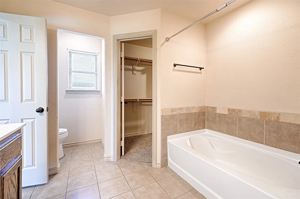 307 W Alene Drive Mabank, TX 75147