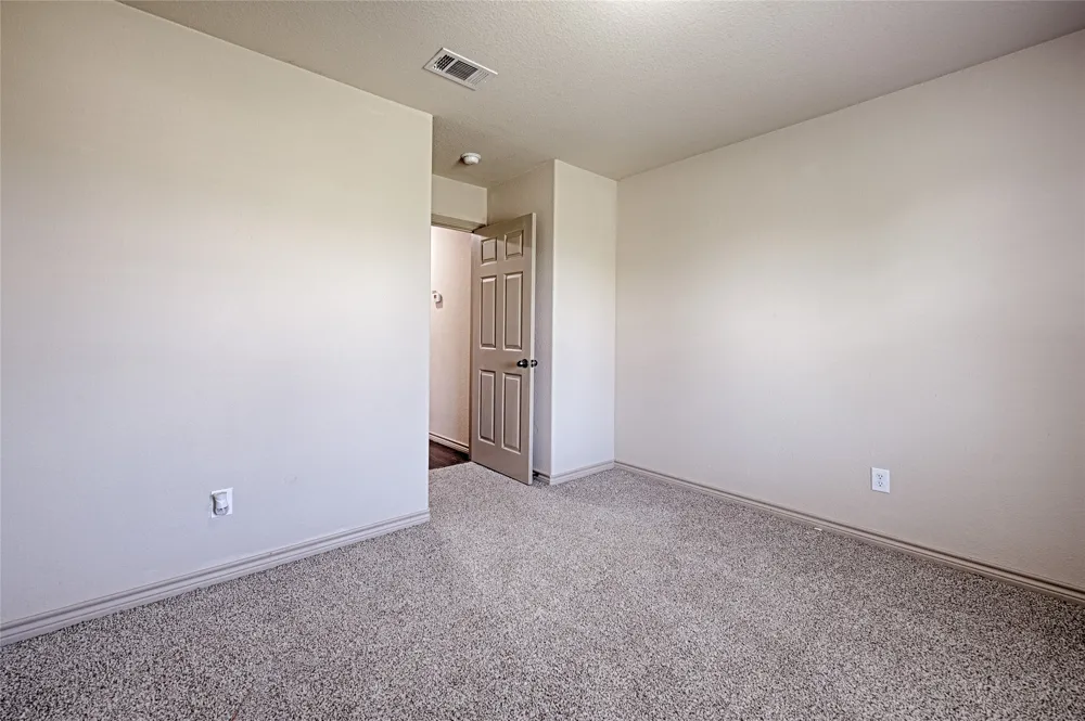 307 W Alene Drive Mabank, TX 75147