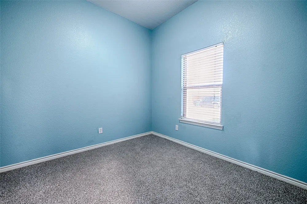 307 W Alene Drive Mabank, TX 75147