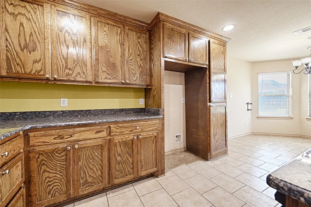 307 W Alene Drive Mabank, TX 75147
