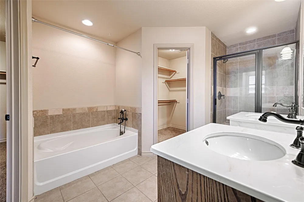 307 W Alene Drive Mabank, TX 75147