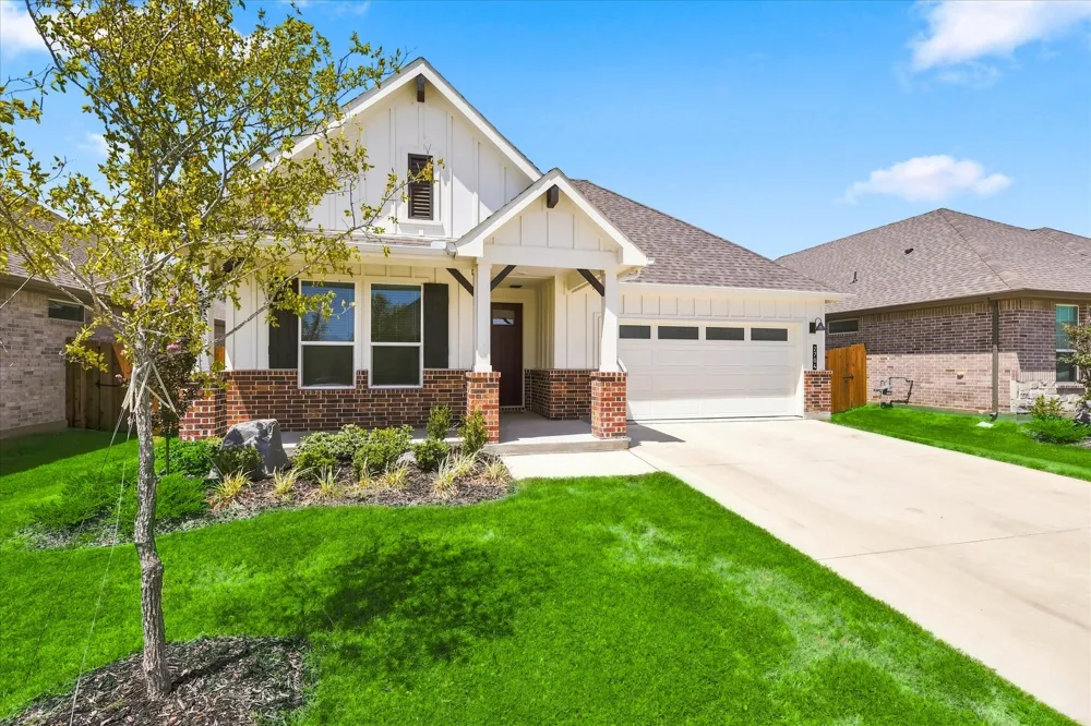 2704 Starling Street Denton, TX 76205