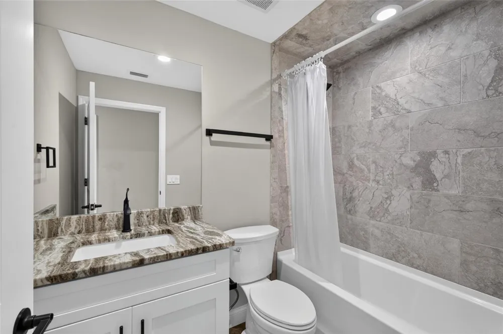 6631 THORNHILL ROAD Winter Haven, FL 33880