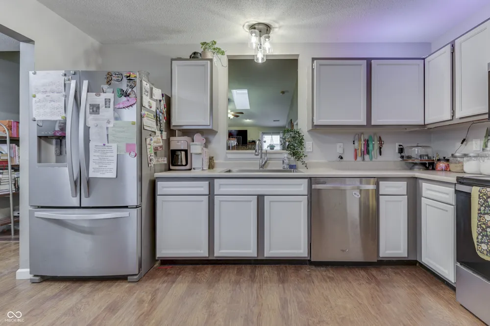 2369 Orchard Creek Drive Columbus, IN 47201