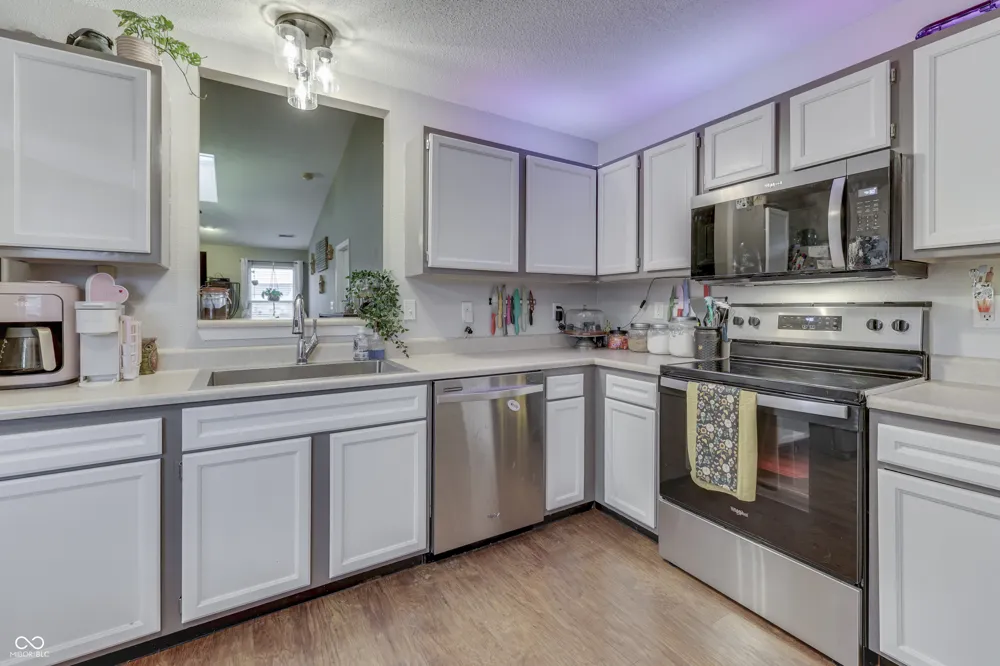 2369 Orchard Creek Drive Columbus, IN 47201