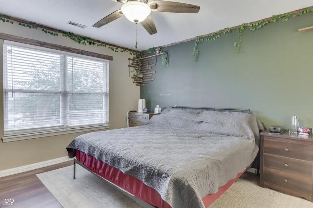 2369 Orchard Creek Drive Columbus, IN 47201