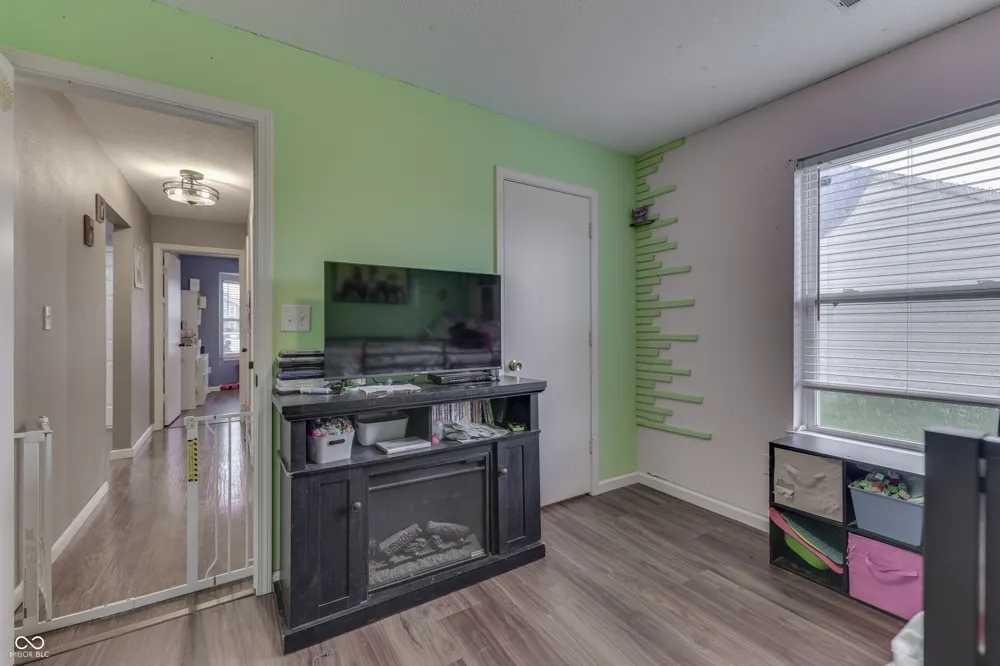 2369 Orchard Creek Drive Columbus, IN 47201