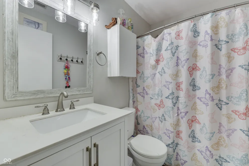 2369 Orchard Creek Drive Columbus, IN 47201