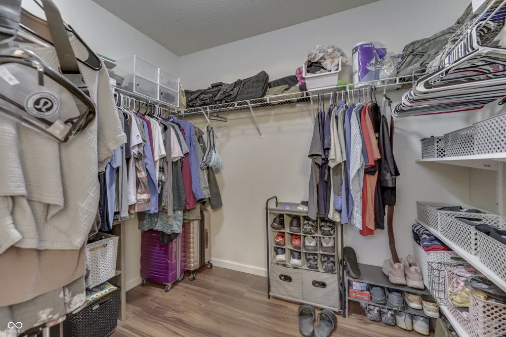 2369 Orchard Creek Drive Columbus, IN 47201