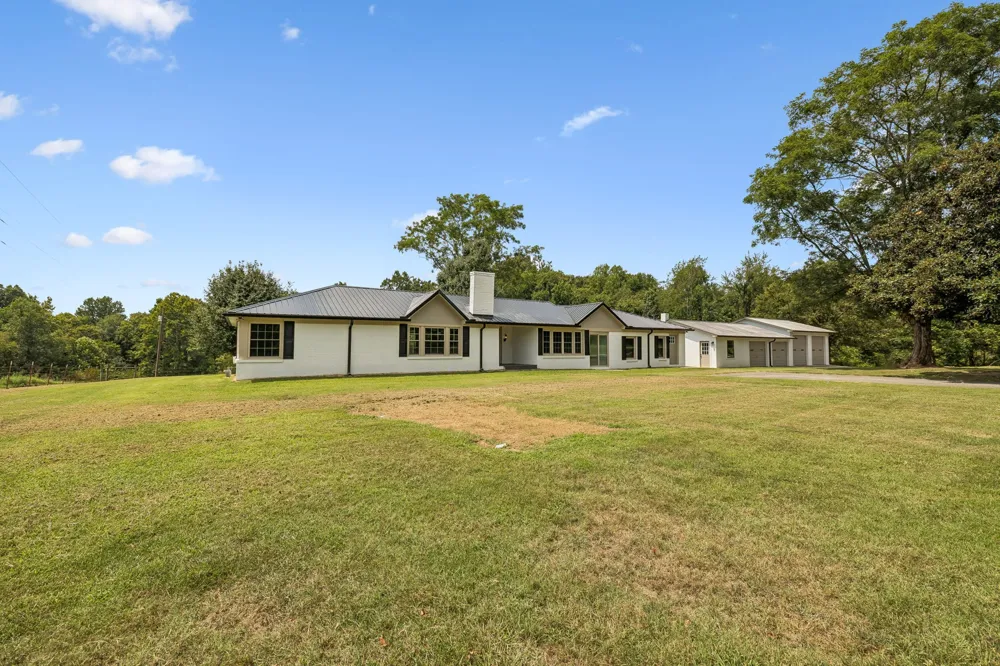 631 Bethany Rd Red Boiling Springs, TN 37150