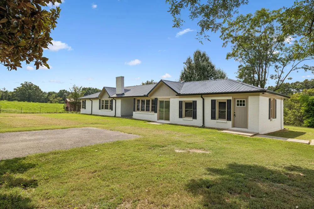 631 Bethany Rd Red Boiling Springs, TN 37150