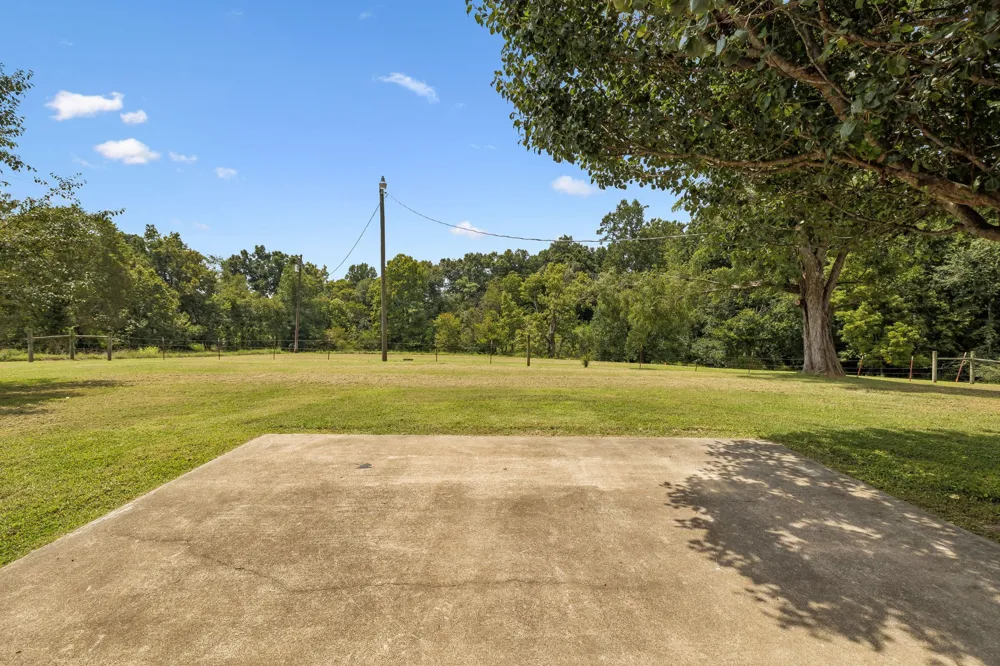 631 Bethany Rd Red Boiling Springs, TN 37150