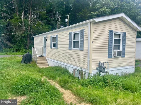 4111 DELSEA DRIVE #8