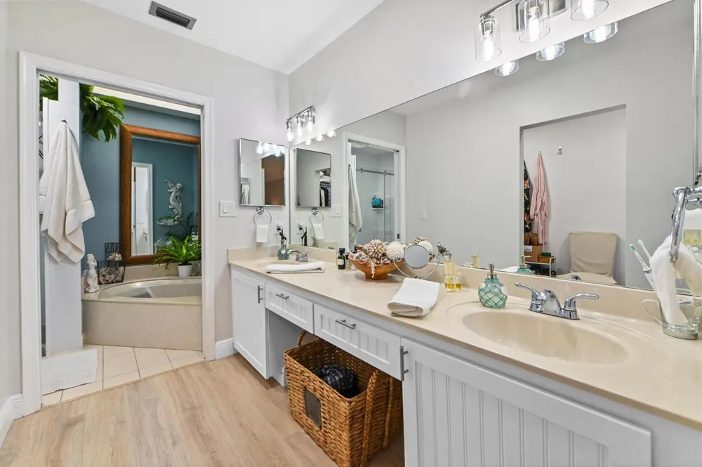 108 EXECUTIVE CIRCLE Boynton Beach, FL 33436