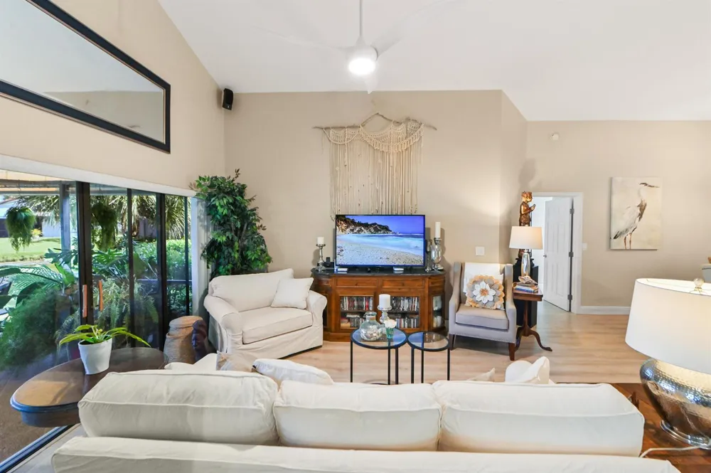 108 EXECUTIVE CIRCLE Boynton Beach, FL 33436