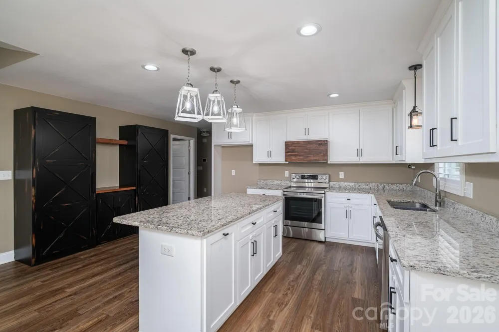 6901 Navajo Trail Sherrills Ford, NC 28673