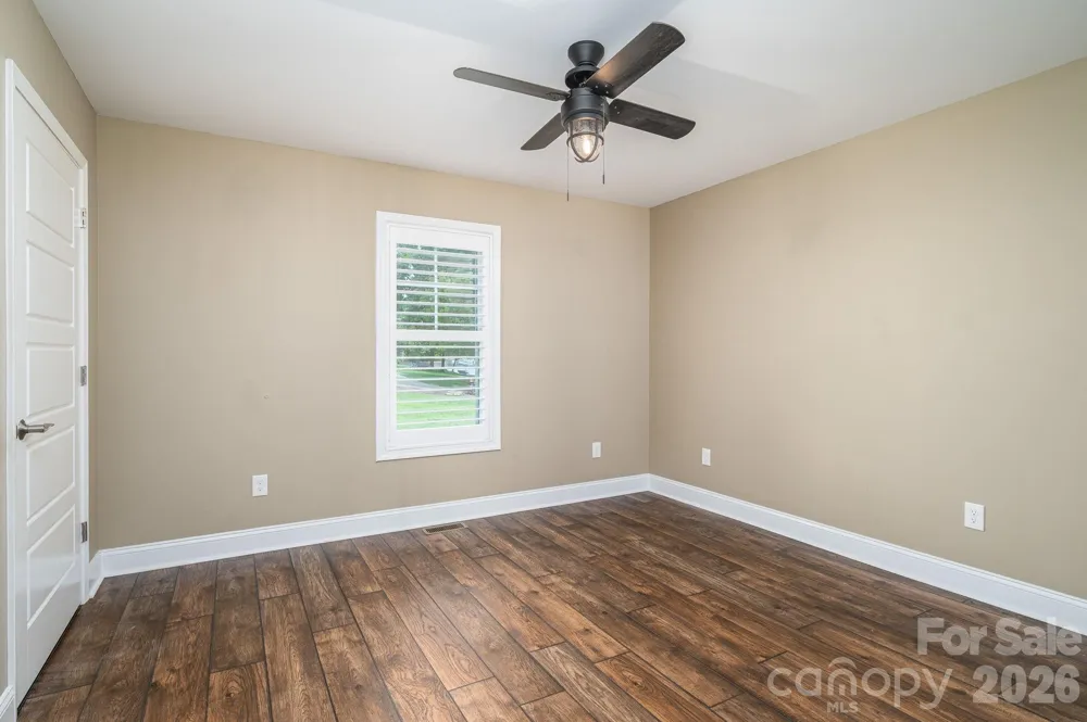 6901 Navajo Trail Sherrills Ford, NC 28673
