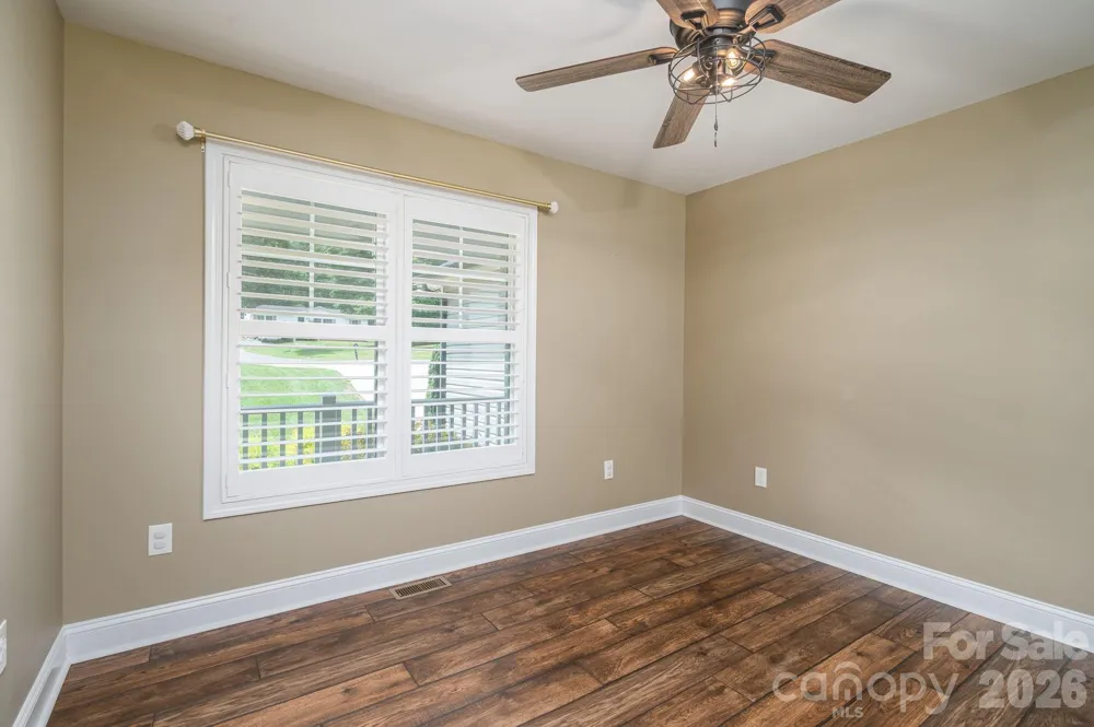 6901 Navajo Trail Sherrills Ford, NC 28673