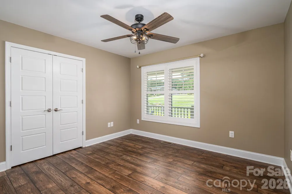 6901 Navajo Trail Sherrills Ford, NC 28673