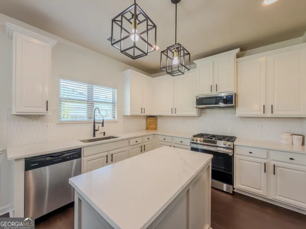 45 Streamside DR Covington, GA 30016