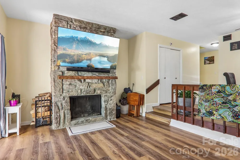 70 Ninevah Road Waynesville, NC 28786