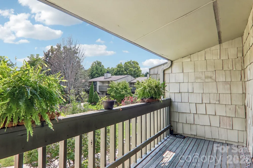 70 Ninevah Road Waynesville, NC 28786