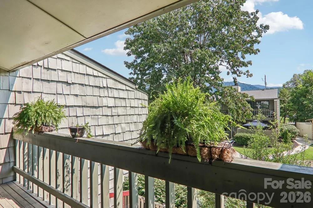 70 Ninevah Road Waynesville, NC 28786