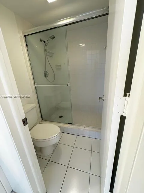610 Tennis Club Dr #407 Fort Lauderdale, FL 33311