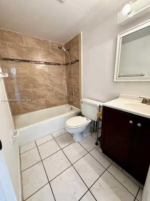 610 Tennis Club Dr #407 Fort Lauderdale, FL 33311