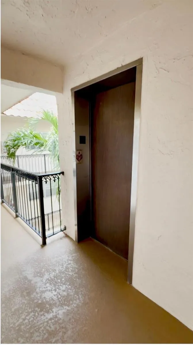 610 Tennis Club Dr #407 Fort Lauderdale, FL 33311