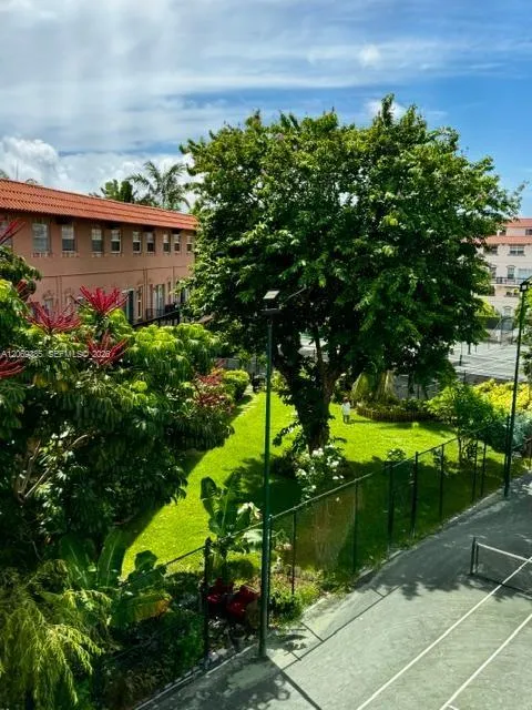 610 Tennis Club Dr #407 Fort Lauderdale, FL 33311