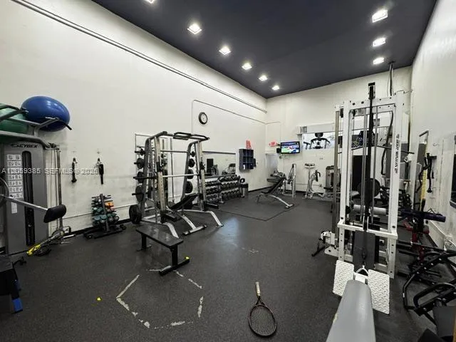 610 Tennis Club Dr #407 Fort Lauderdale, FL 33311