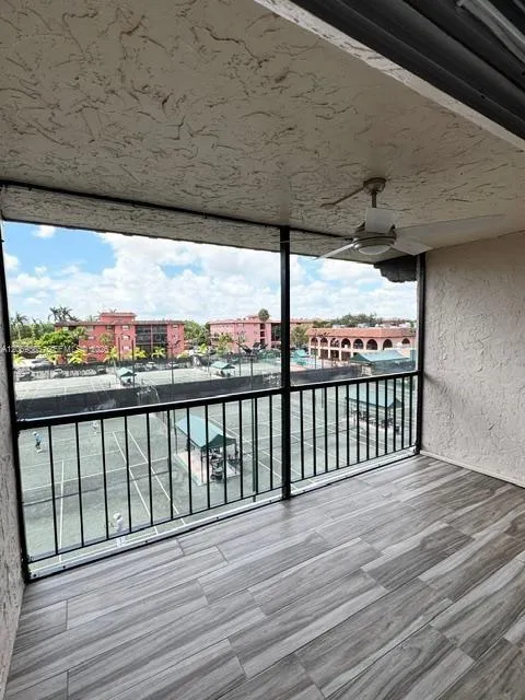 610 Tennis Club Dr #407 Fort Lauderdale, FL 33311