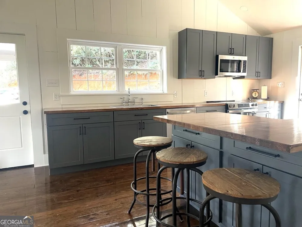 66 Precision LN Clayton, GA 30525