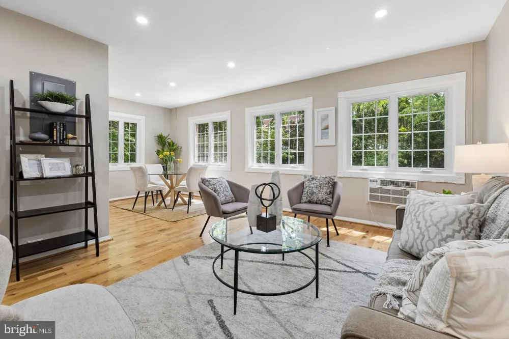 1024 VALLEY DRIVE Alexandria, VA 22302