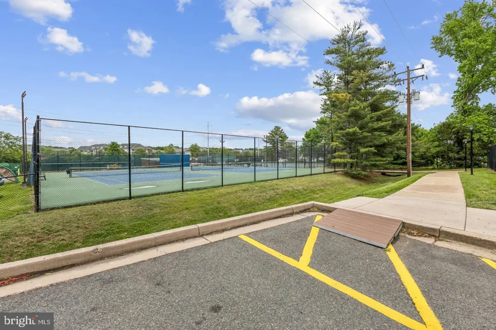 1024 VALLEY DRIVE Alexandria, VA 22302