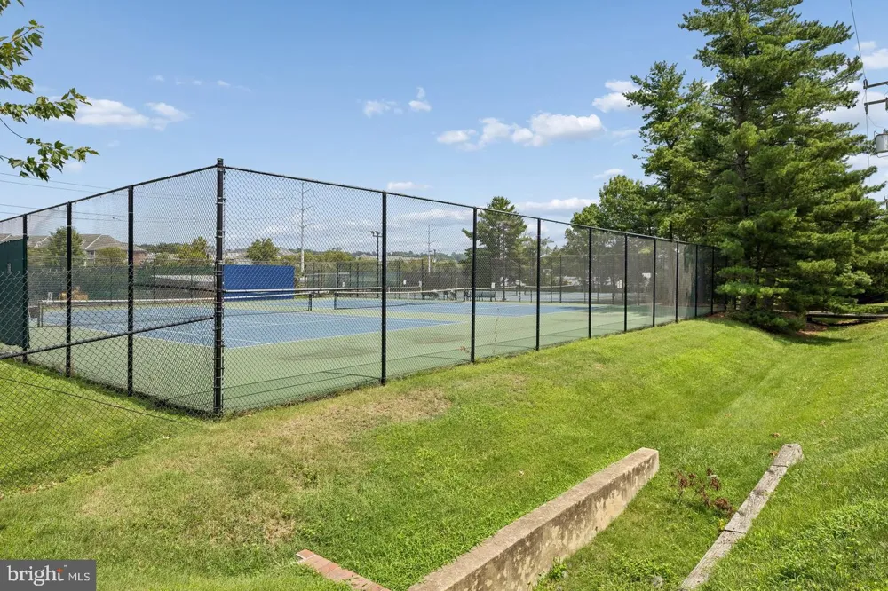 1024 VALLEY DRIVE Alexandria, VA 22302