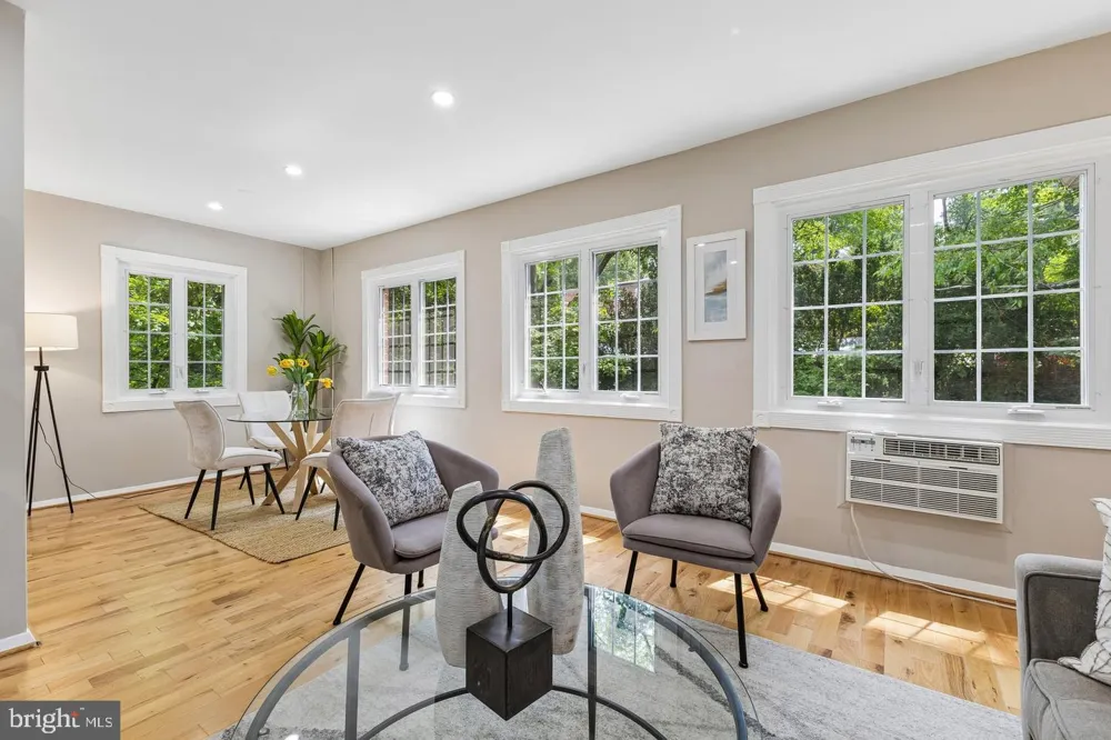 1024 VALLEY DRIVE Alexandria, VA 22302