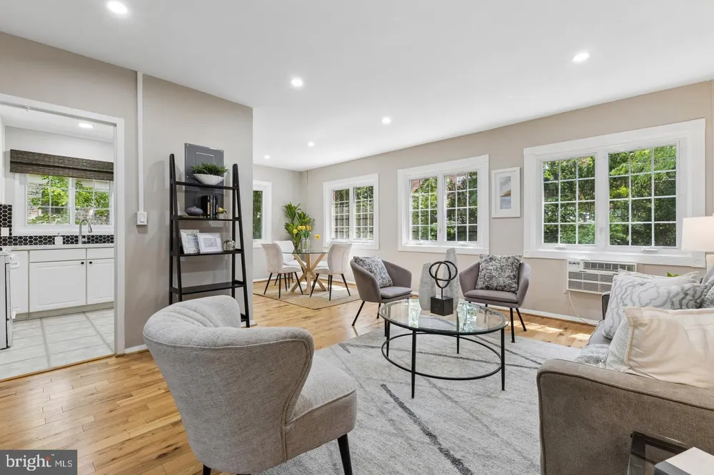 1024 VALLEY DRIVE Alexandria, VA 22302