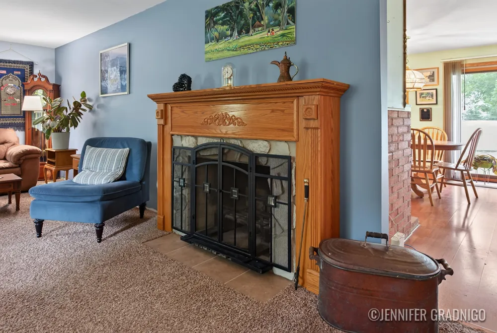 943 Grandridge Court Holland, MI 49423