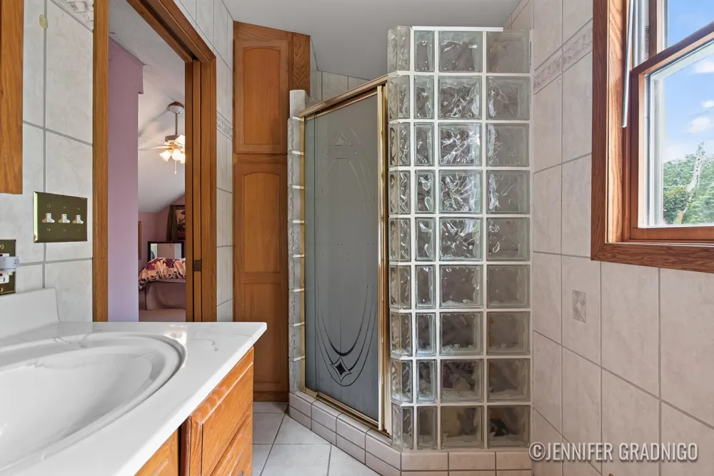 943 Grandridge Court Holland, MI 49423