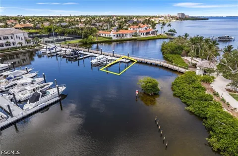 38' BOAT SLIP A-12 GULF HARBOUR MARINA