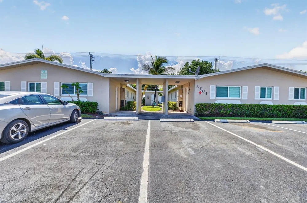 3201 NE 7th Avenue #C Pompano Beach, FL 33064