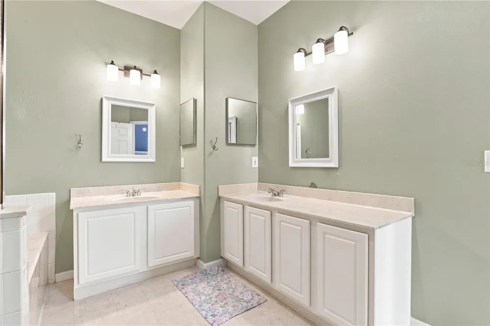 1732 NESTLEWOOD TRAIL Orlando, FL 32837