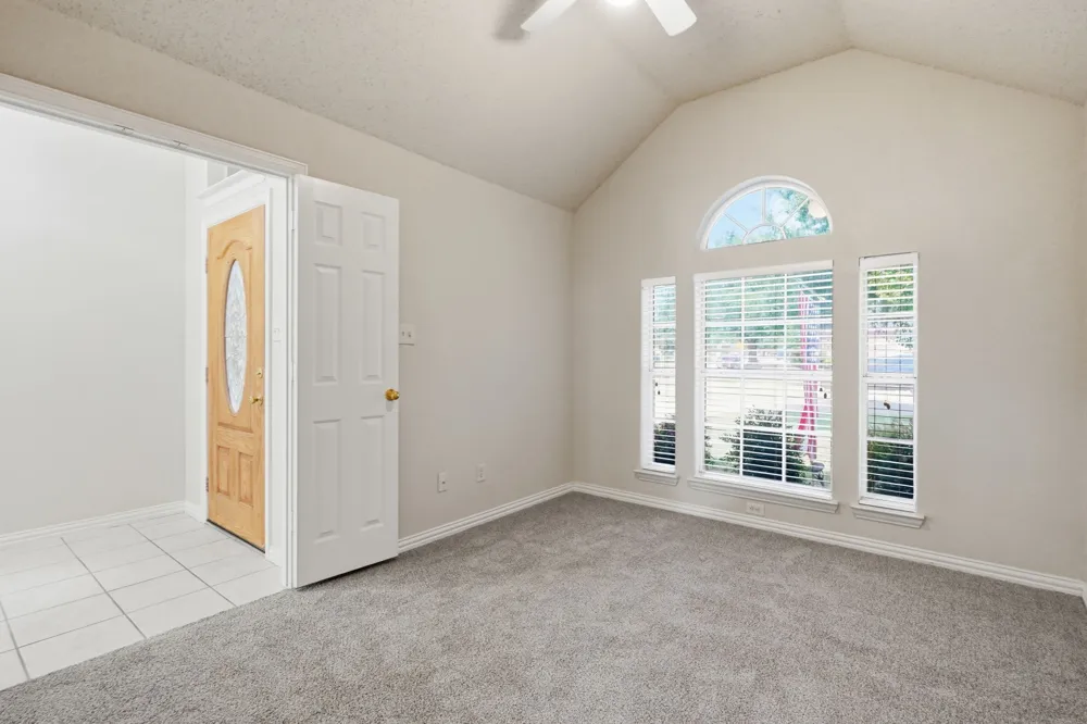 1121 SW Hillside Drive Burleson, TX 76028