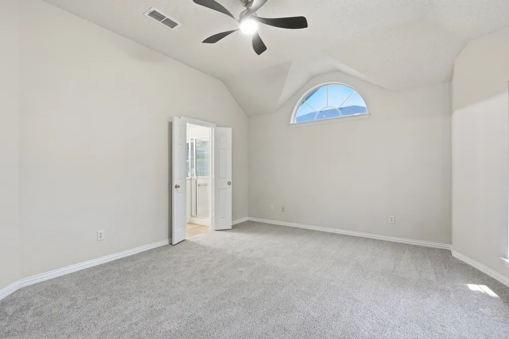 1121 SW Hillside Drive Burleson, TX 76028