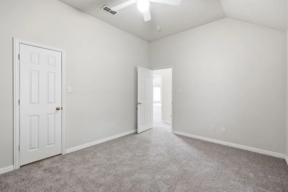1121 SW Hillside Drive Burleson, TX 76028